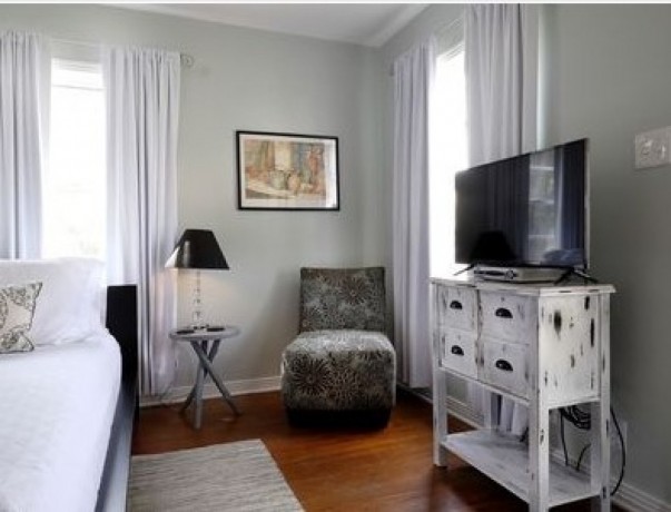 cozy-elegant-2bed-home-with-designer-furniture-texas-big-2