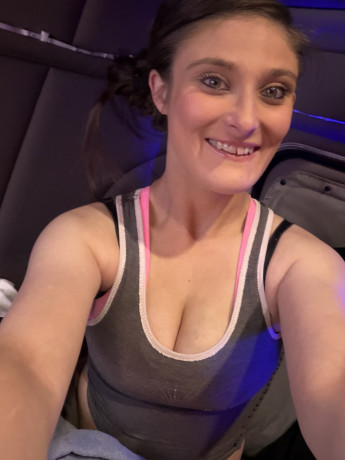 available-shania-big-0