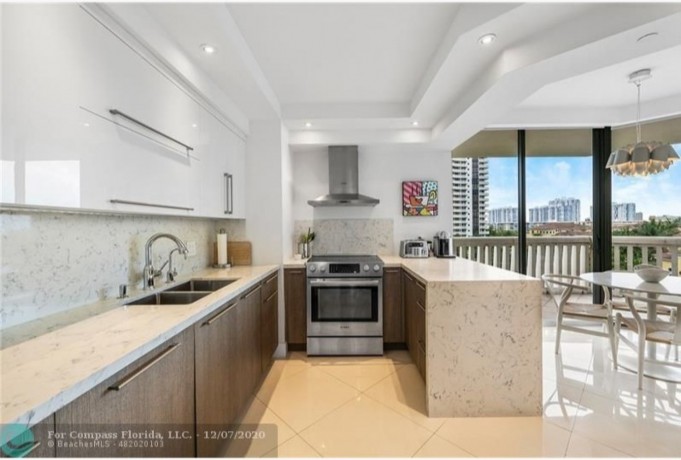 2000-island-boulevard-unit-506-aventura-fl-33160-big-3