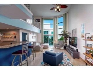 7728 Collins Avenue, Unit 19  Miami Beach, FL 33141