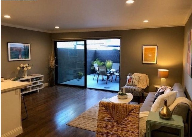 for-sale-by-agent-3-embarcadero-unit-139-oakland-ca-94607-big-1