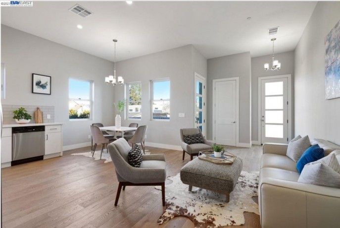 for-sale-by-agent-1014-pine-street-oakland-ca-94607-big-2