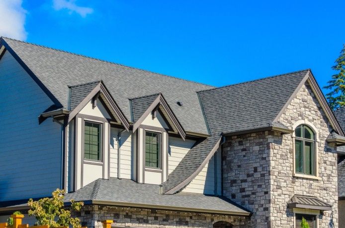 expert-storm-damage-contractor-fast-and-reliable-restoration-services-big-0