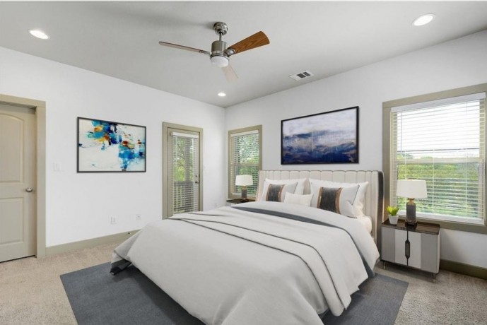 for-sale-by-agent-2712-east-12th-street-austin-tx-78702-big-4