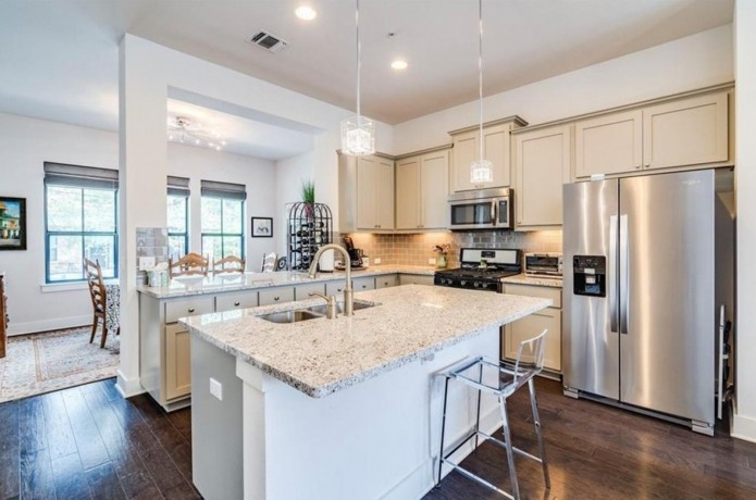 for-sale-by-agent-3910-teaff-street-austin-tx-78723-big-2