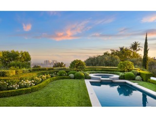 9371 Beverlycrest Drive  Beverly Hills, CA 90210