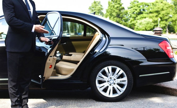 airport-limo-service-ct-big-2