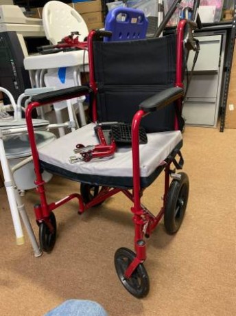 medical-equipment-for-seniors-rollators-wheelchairs-shower-chairs-and-more-big-0