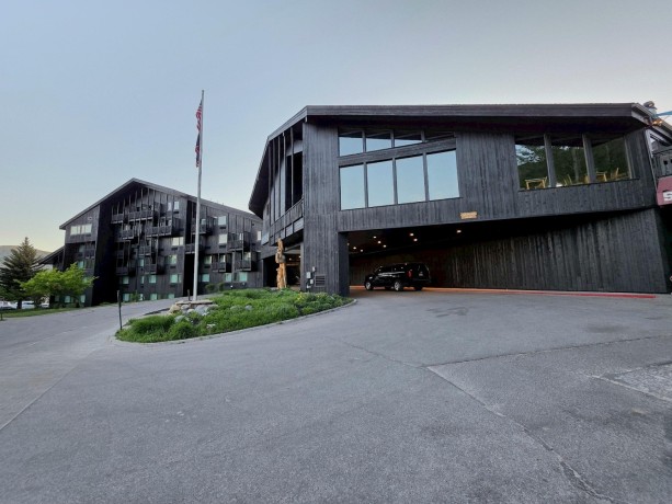 snow-king-resort-hotel-condos-big-1
