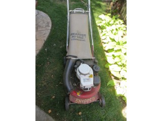 Snapper commercial self propelled lawn mower with bag