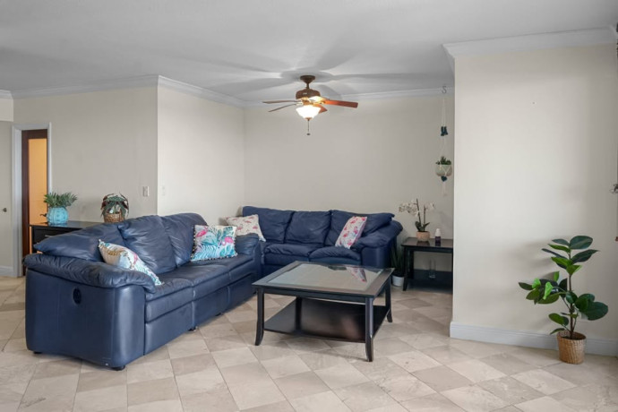 club-north-residence-in-the-heart-of-miami-beach-with-direct-oceanfront-view-big-3