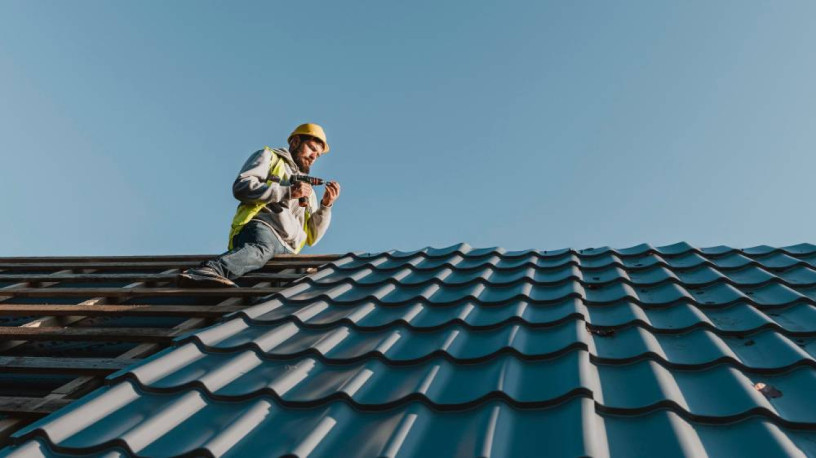 shingle-roofing-contractor-shinglemetal-roofing-siding-windows-gutters-deck-contactor-big-0