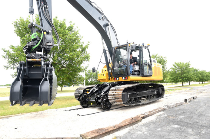innovative-custom-rail-gear-design-for-tailored-rail-solutions-mitchell-railgear-big-0