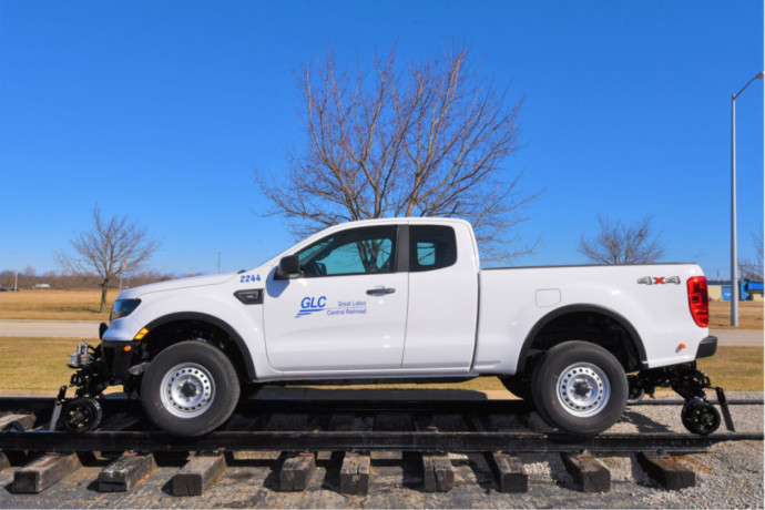 rail-testing-trucks-by-mitchell-railgear-for-efficient-track-inspections-big-0