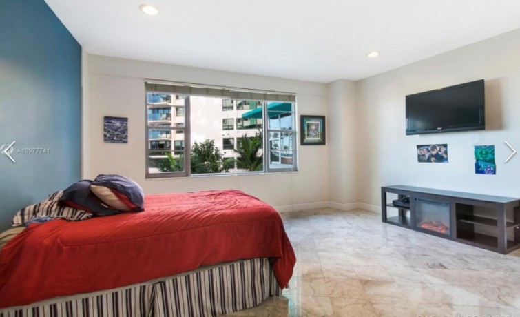 5255-collins-avenue-unit-2j-miami-beach-fl-33140-big-1