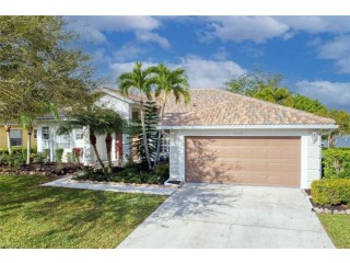 4 Bed, 2 Baths, 2211Liv Area, Single Family, Built in 2001